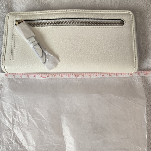 Cole Haan Kiera Slim Leather Wallet Ivory/Black - Picture 6 of 8